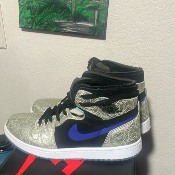 Out with the old, in with the new savings
Nike Air Jordan 1 Retro High OG SP - Picture 3 of 6